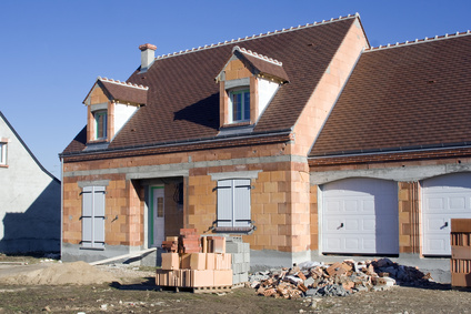 Jaki kredyt na budowę domu - mniejszy czy większy?